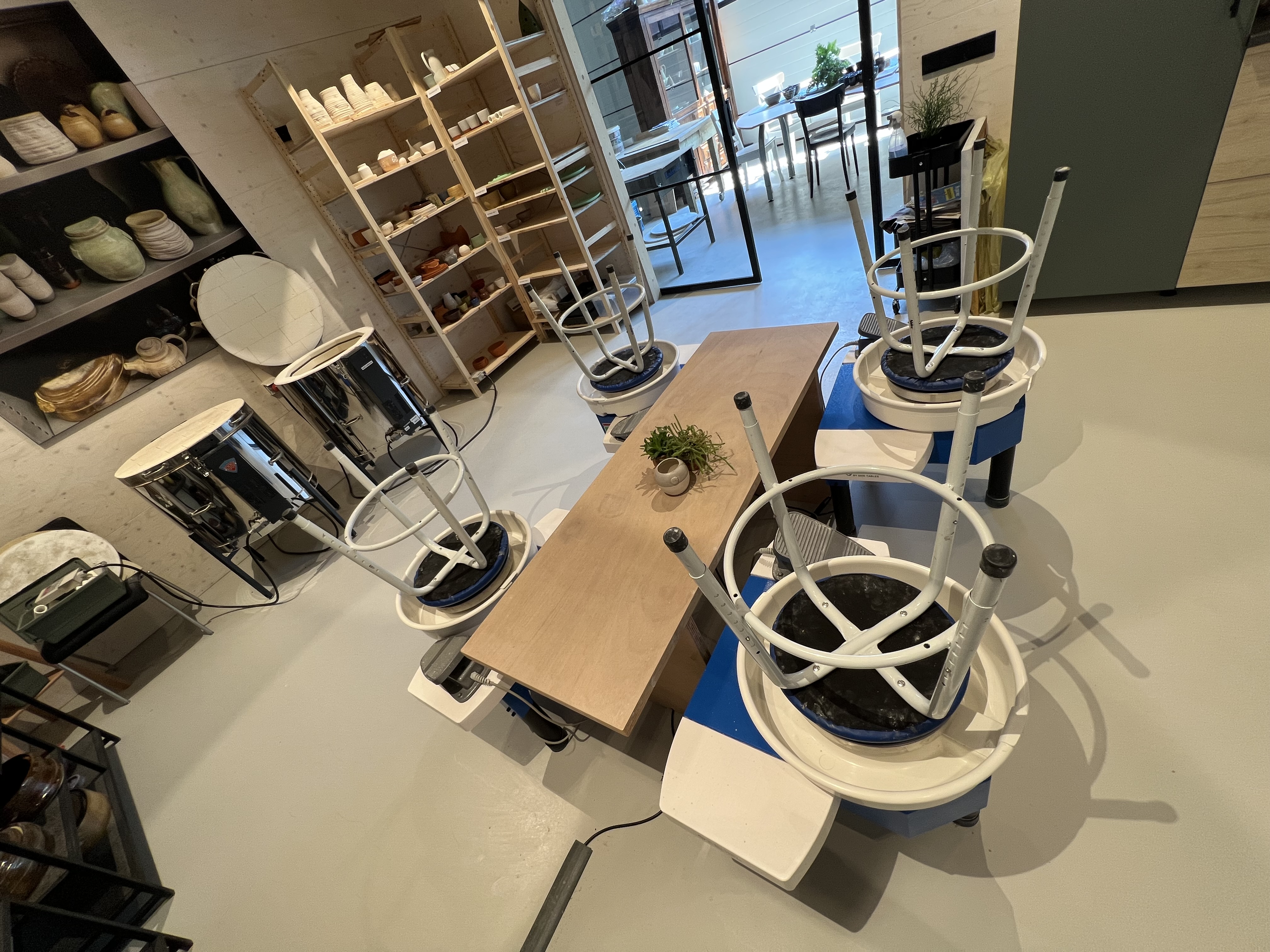 Lessenserie keramiek draaien -pottenbakken 